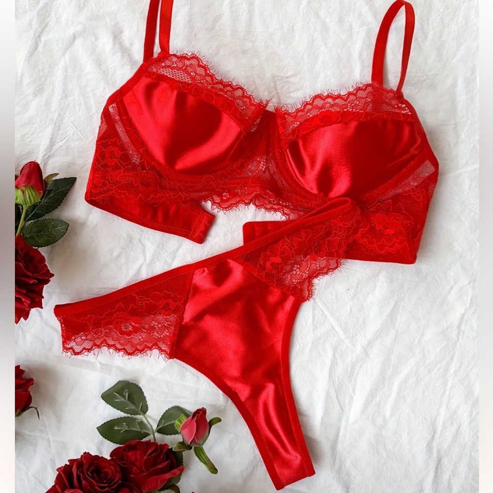 NWT Elegant Red Lace Lingerie Set